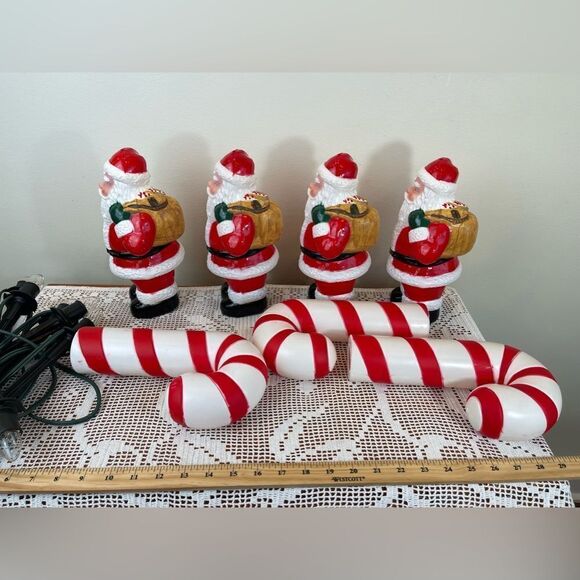 Set of 7 || Vintage DYNAGOOD lighted garden stakes Santa Clauses & Candy Canes - Picture 9 of 10